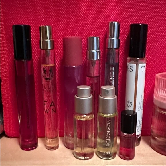Fragrance lot - Picture 2 of 5